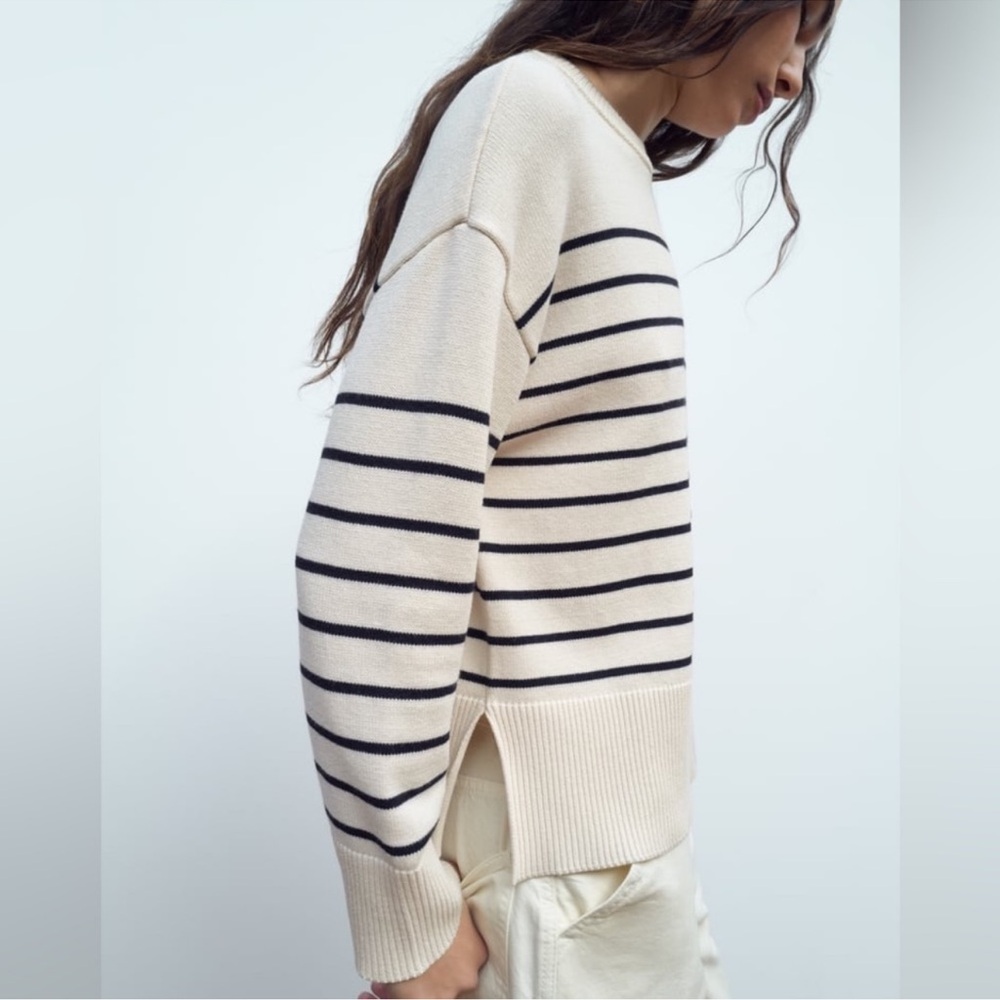 Beautiful Zara stripes sweater. Excellent used condition.
